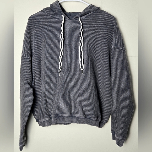 Women's Aerie Pullover Crop Drawstring Hoodie, Size Medium - Picture 1 of 3